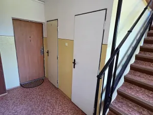Prodej bytu 2+kk, Praha - Kobylisy, Třebenická, 39 m2