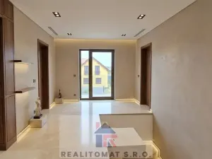 Prodej rodinného domu, Polerady, 190 m2