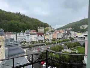 Prodej bytu 4+1, Karlovy Vary, Divadelní náměstí, 145 m2