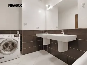 Prodej bytu 4+kk, Praha - Dolní Měcholupy, Kryšpínova, 107 m2
