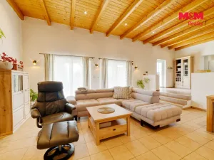 Prodej rodinného domu, Valy, Na Stráni, 238 m2