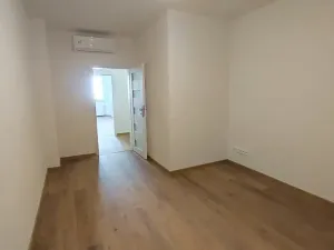 Prodej obchodního prostoru, Praha, Bělohorská, 86 m2
