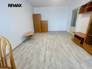 Pronájem bytu 1+1, Praha - Modřany, Botevova, 29 m2