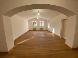 Pronájem kanceláře, Praha - Libeň, Zvonařovská, 56 m2
