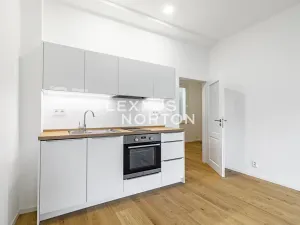 Pronájem bytu 1+kk, Praha - Staré Město, Bartolomějská, 31 m2