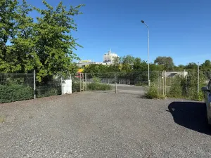 Pronájem komerčního pozemku, Praha, Radiová, 500 m2