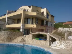 Prodej vícegeneračního domu, Varna, Bulharsko, 253 m2