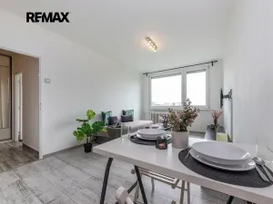 Prodej bytu 2+kk, Praha - Kobylisy, Třebenická, 41 m2