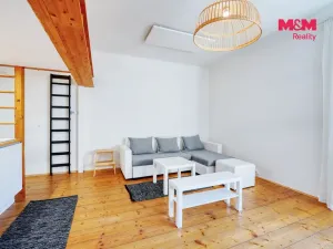 Prodej bytu 1+kk, Plzeň - Doubravka, Habrmannovo náměstí, 30 m2