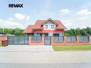 Prodej rodinného domu, Všechlapy, 180 m2