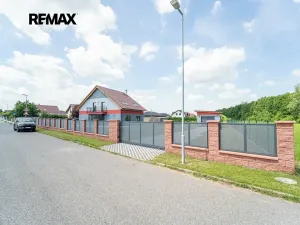 Prodej rodinného domu, Všechlapy, 180 m2