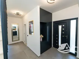 Prodej vily, Vrsi, Chorvatsko, 210 m2