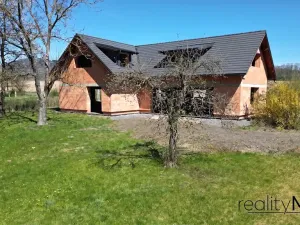 Prodej rodinného domu, Rovensko pod Troskami, 252 m2