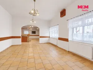 Pronájem obchodního prostoru, Plzeň - Lobzy, Petřínská, 88 m2
