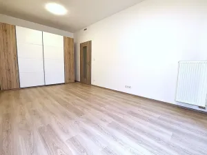 Prodej bytu 2+kk, Praha - Vršovice, Petrohradská, 114 m2