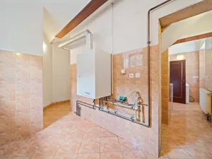 Prodej obchodního prostoru, Jičín, 286 m2