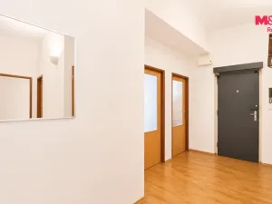 Prodej bytu 3+1, Praha - Vysočany, Podnádražní, 93 m2