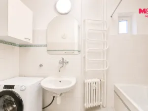 Prodej bytu 3+1, Praha - Vysočany, Podnádražní, 93 m2