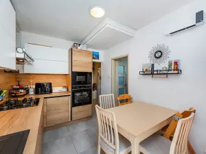 Prodej bytu 3+1, Praha - Modřany, Pertoldova, 65 m2