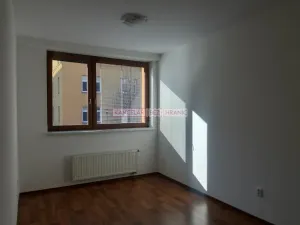 Pronájem bytu 2+1, Opava, Lepařova, 56 m2