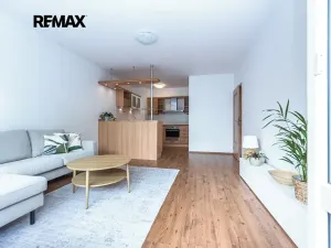 Prodej bytu 2+kk, Praha - Hlubočepy, Kováříkova, 37222 m2