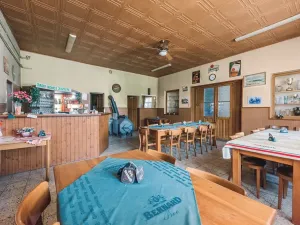 Prodej restaurace, Klamoš, 865 m2
