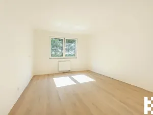 Prodej bytu 1+kk, Praha - Satalice, Za Novákovou zahradou, 32 m2