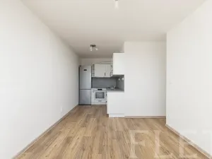 Pronájem bytu 2+kk, Praha - Prosek, Zárybská, 41 m2