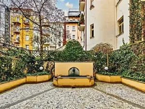 Pronájem bytu 3+1, Praha, Janáčkovo nábřeží, 83 m2