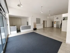 Pronájem kanceláře, Brno, Šujanovo náměstí, 163 m2