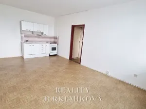 Pronájem bytu 2+kk, České Budějovice, Labská, 44 m2