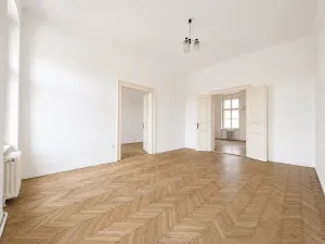 Prodej bytu 5+kk, Praha - Vinohrady, náměstí Jiřího z Poděbrad, 117 m2