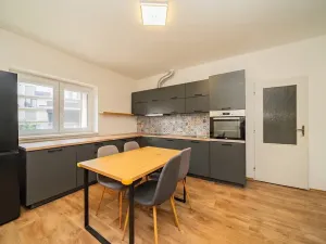 Pronájem bytu 3+1, Praha - Hodkovičky, V náklích, 93 m2