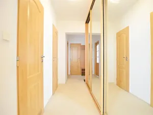 Pronájem bytu 2+1, Praha - Kobylisy, Formánkova, 49 m2