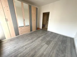 Pronájem bytu 2+1, Hrušovany u Brna, Sídliště, 58 m2