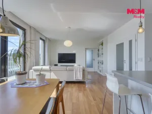 Prodej bytu 3+kk, Praha - Vysočany, Sousedíkova, 72 m2
