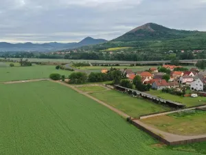 Prodej pozemku pro bydlení, Mlékojedy, 8456 m2