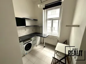 Pronájem bytu 1+kk, Praha - Žižkov, Seifertova, 34 m2