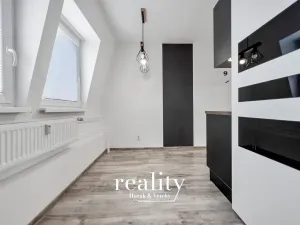 Prodej bytu 2+1, Hevlín, 48 m2