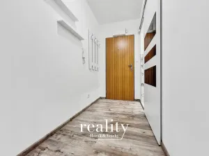 Prodej bytu 2+1, Hevlín, 48 m2