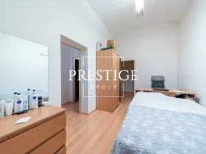 Pronájem bytu 1+1, Praha - Vinohrady, Šafaříkova, 39 m2