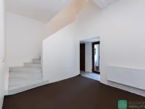 Prodej vícegeneračního domu, Hrob, 346 m2