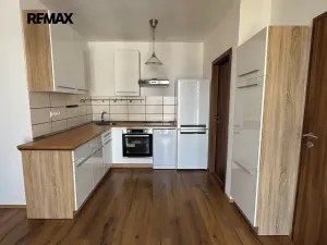 Pronájem bytu 2+kk, Kladno, Generála Selnera, 41 m2