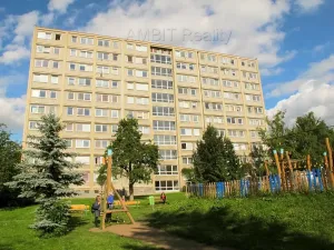 Pronájem bytu 1+kk, Praha - Hloubětín, Šestajovická, 30 m2
