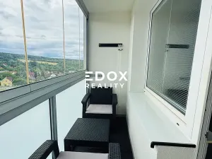 Prodej bytu 3+1, Říčany, Komenského náměstí, 64 m2