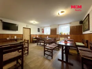 Prodej restaurace, Velké Žernoseky, 438 m2