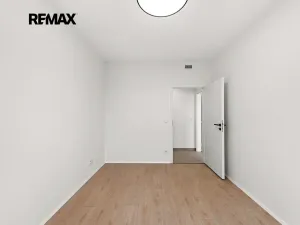 Pronájem bytu 2+kk, Praha - Strašnice, Strančická, 48 m2