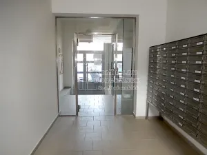Pronájem kanceláře, Praha - Karlín, Thámova, 15 m2
