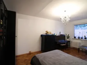 Prodej bytu 3+1, Karlovy Vary, Krymská, 68 m2
