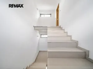 Prodej bytu 3+kk, Moravany, Květná, 108 m2